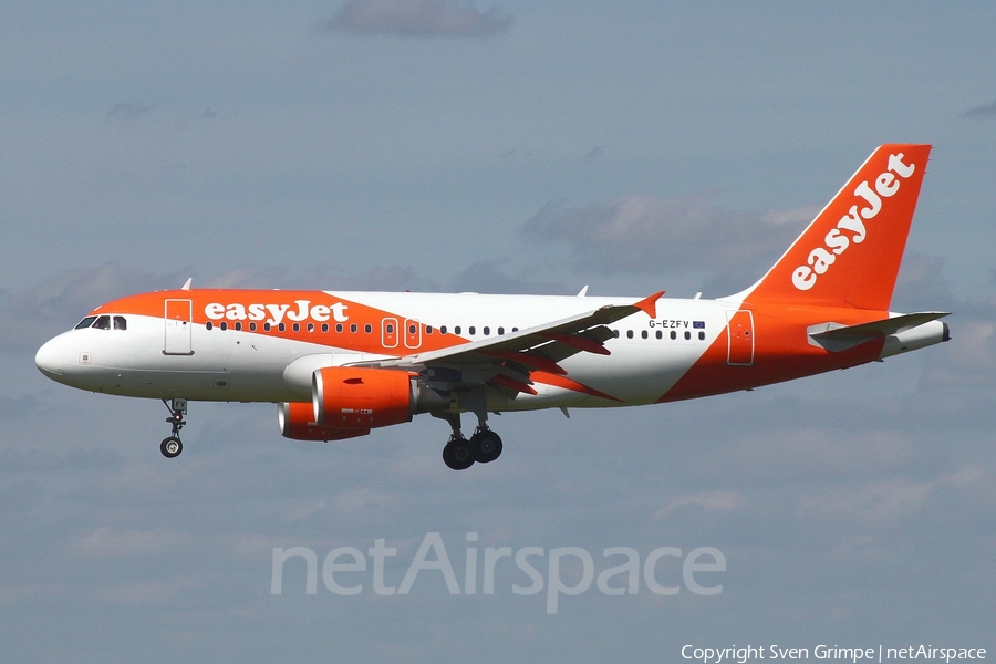 easyJet Airbus A319-111 (G-EZFV) | Photo 181560