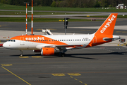 easyJet Airbus A319-111 (G-EZFV) at  Hamburg - Fuhlsbuettel (Helmut Schmidt), Germany