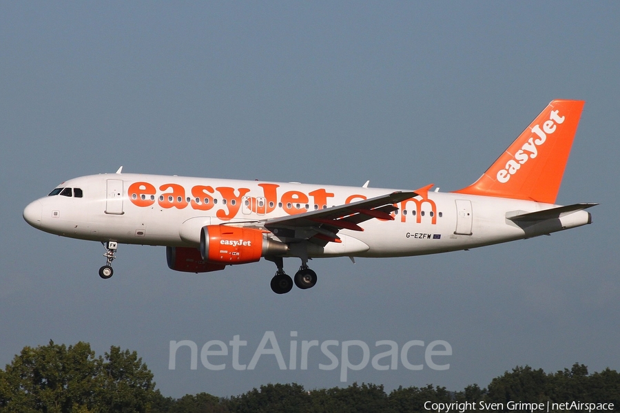 easyJet Airbus A319-111 (G-EZFW) | Photo 86834