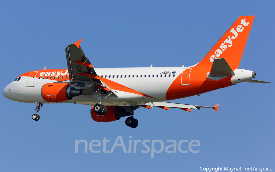 easyJet Airbus A319-111 (G-EZFX) | Photo 168396