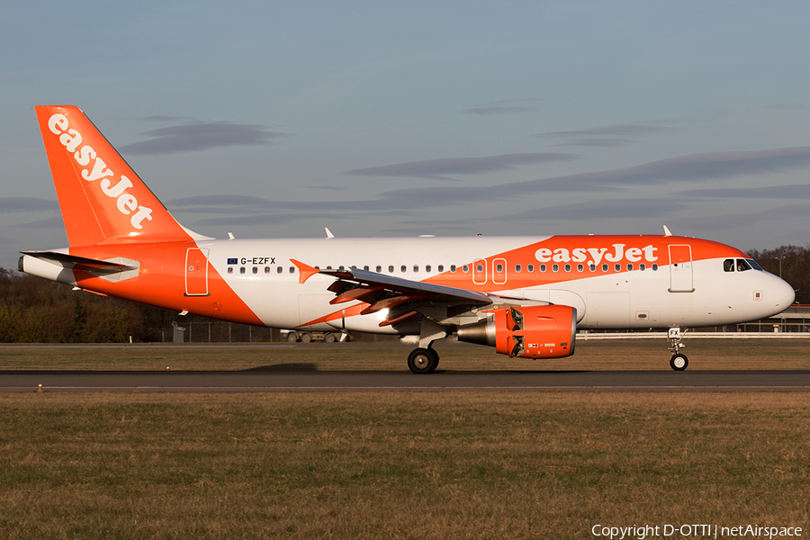 easyJet Airbus A319-111 (G-EZFX) | Photo 150305