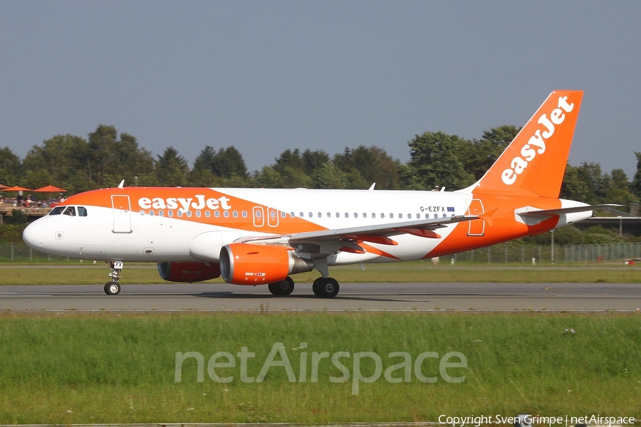 easyJet Airbus A319-111 (G-EZFX) | Photo 185131