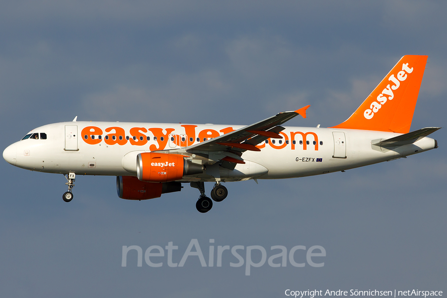 easyJet Airbus A319-111 (G-EZFX) | Photo 26957