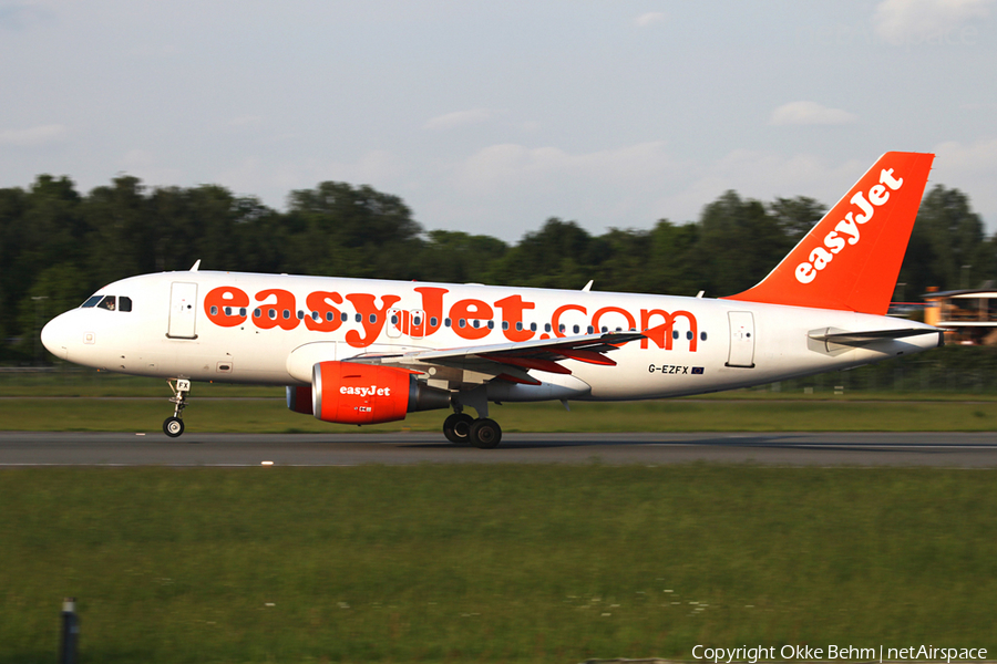 easyJet Airbus A319-111 (G-EZFX) | Photo 42306