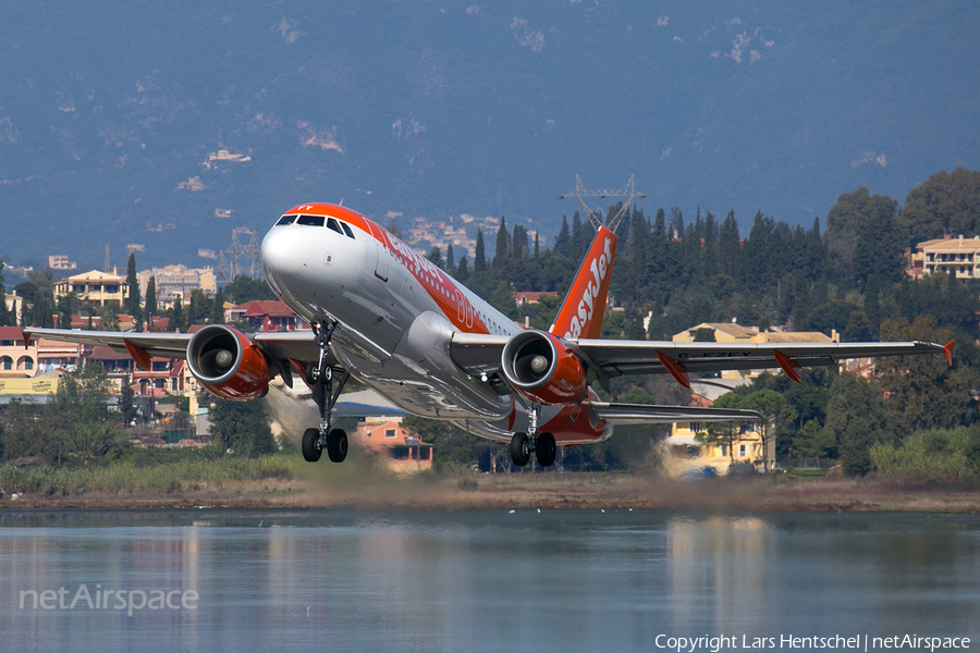 easyJet Airbus A319-111 (G-EZFY) | Photo 355150