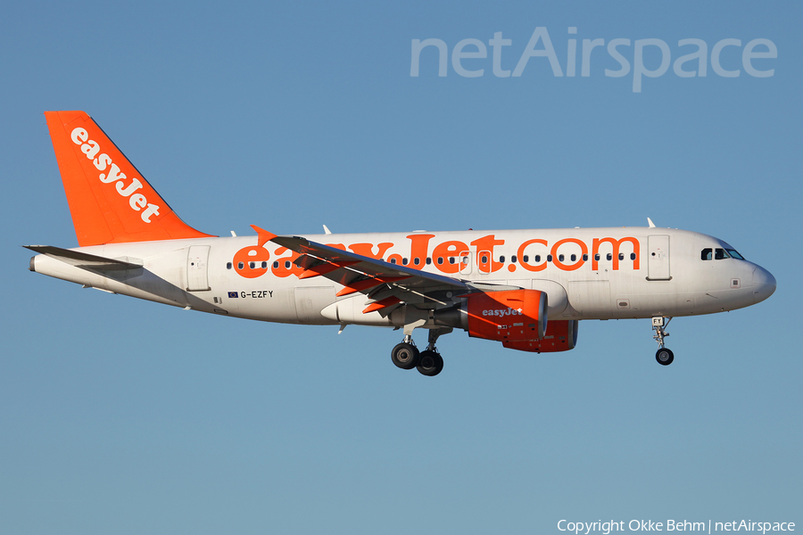 easyJet Airbus A319-111 (G-EZFY) | Photo 132789
