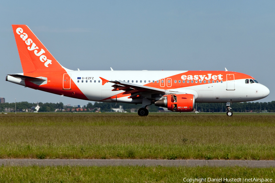 easyJet Airbus A319-111 (G-EZFZ) | Photo 480117