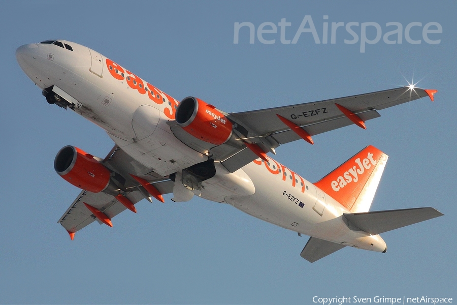 easyJet Airbus A319-111 (G-EZFZ) | Photo 19381