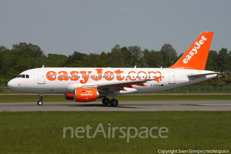 easyJet Airbus A319-111 (G-EZFZ) | Photo 21321