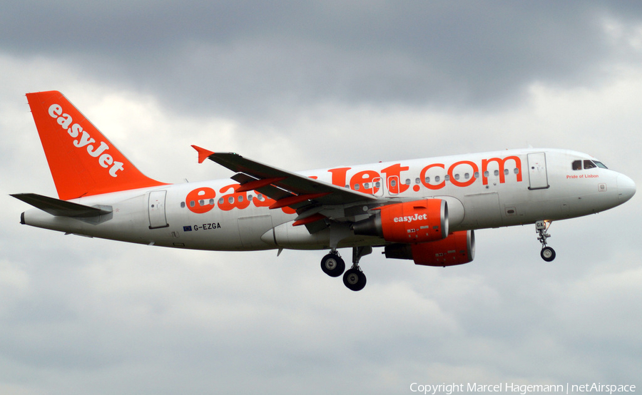 easyJet Airbus A319-111 (G-EZGA) | Photo 124218