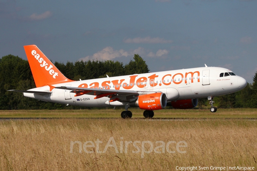 easyJet Airbus A319-111 (G-EZGA) | Photo 53032