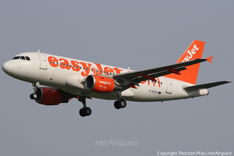 easyJet Airbus A319-111 (G-EZGC) | Photo 61029