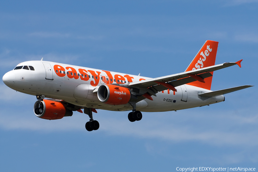 easyJet Airbus A319-111 (G-EZGC) | Photo 275416