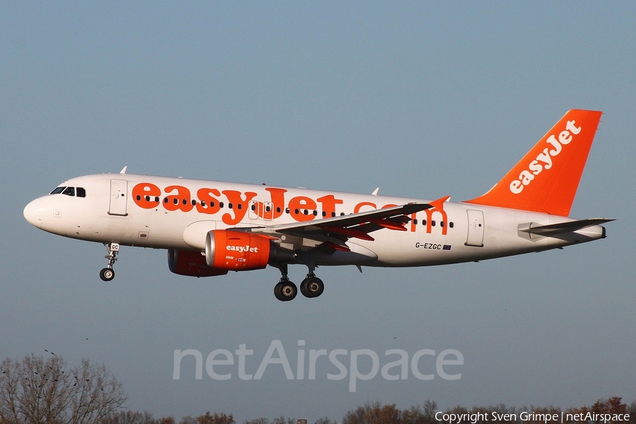 easyJet Airbus A319-111 (G-EZGC) | Photo 92840