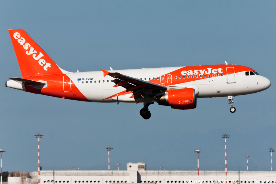 easyJet Airbus A319-111 (G-EZGF) | Photo 476453