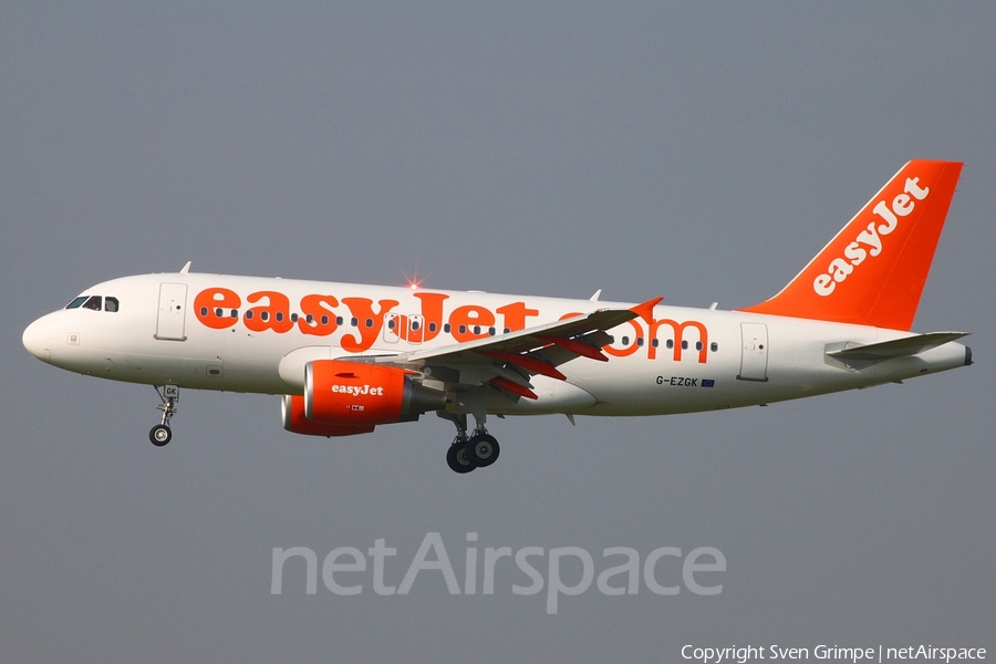 easyJet Airbus A319-111 (G-EZGK) | Photo 19729
