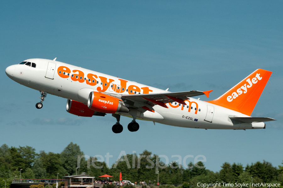 easyJet Airbus A319-111 (G-EZGL) | Photo 27047