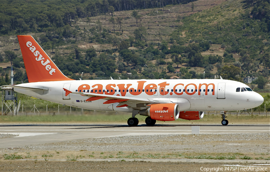 easyJet Airbus A319-111 (G-EZGN) | Photo 31499