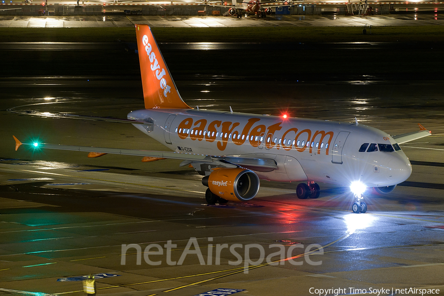 easyJet Airbus A319-111 (G-EZGR) | Photo 20103