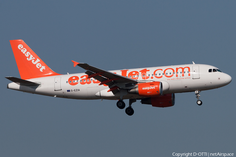 easyJet Airbus A319-111 (G-EZIA) | Photo 197002