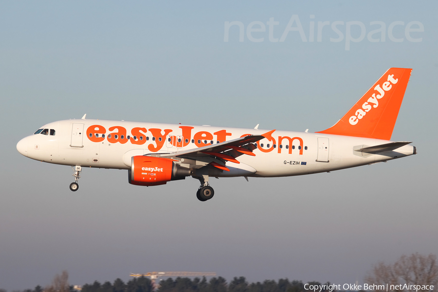 easyJet Airbus A319-111 (G-EZIH) | Photo 137486