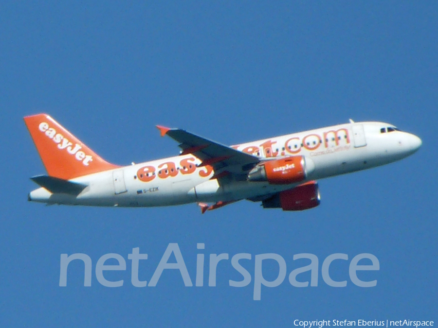easyJet Airbus A319-111 (G-EZIK) | Photo 662292