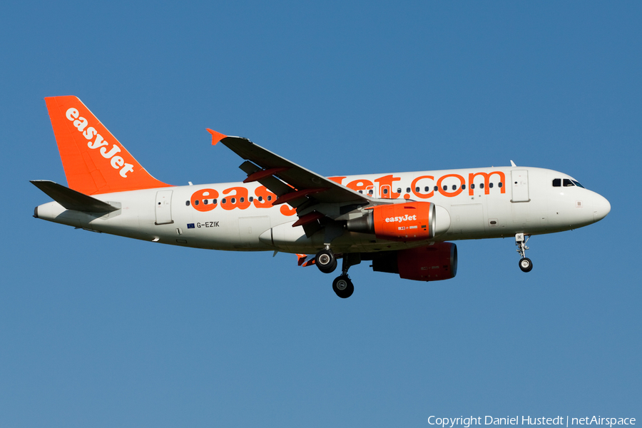 easyJet Airbus A319-111 (G-EZIK) | Photo 657969