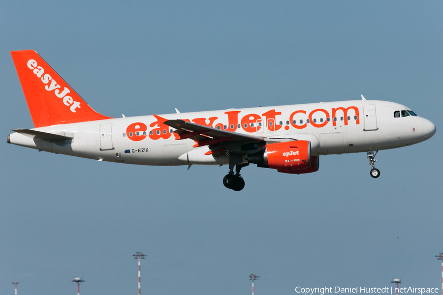 easyJet Airbus A319-111 (G-EZIK) | Photo 476454