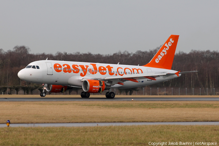 easyJet Airbus A319-111 (G-EZIL) | Photo 148956