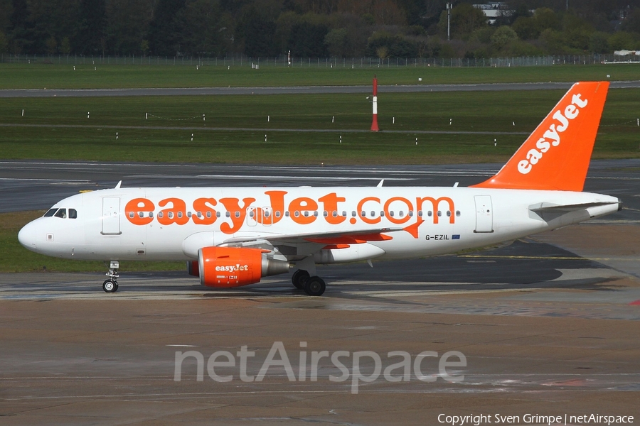 easyJet Airbus A319-111 (G-EZIL) | Photo 157418