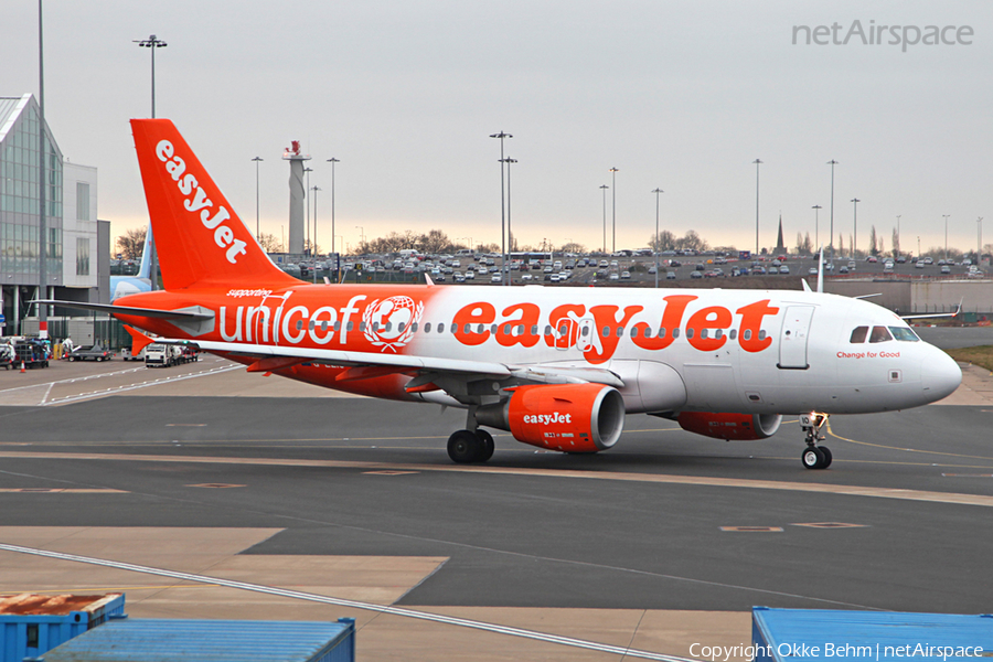 easyJet Airbus A319-111 (G-EZIO) | Photo 41577