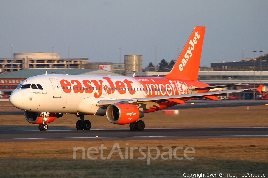easyJet Airbus A319-111 (G-EZIO) | Photo 23727