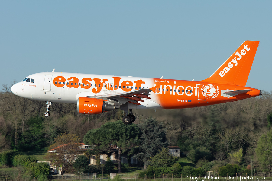 easyJet Airbus A319-111 (G-EZIO) | Photo 245750