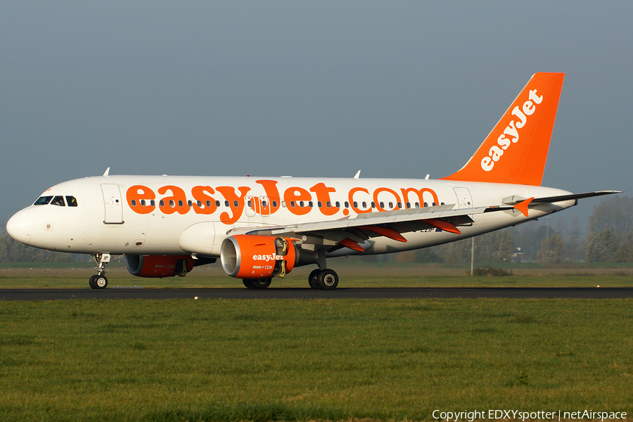 easyJet Airbus A319-111 (G-EZIP) | Photo 278217