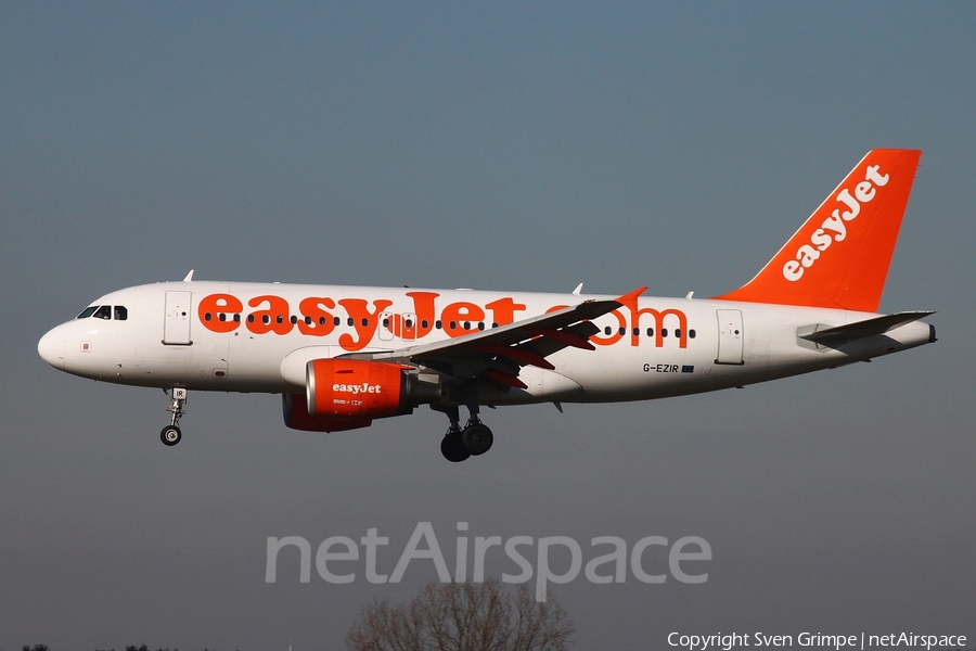 easyJet Airbus A319-111 (G-EZIR) | Photo 99757