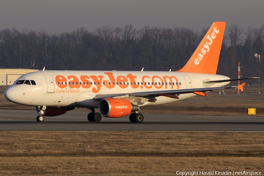 easyJet Airbus A319-111 (G-EZIR) | Photo 312077