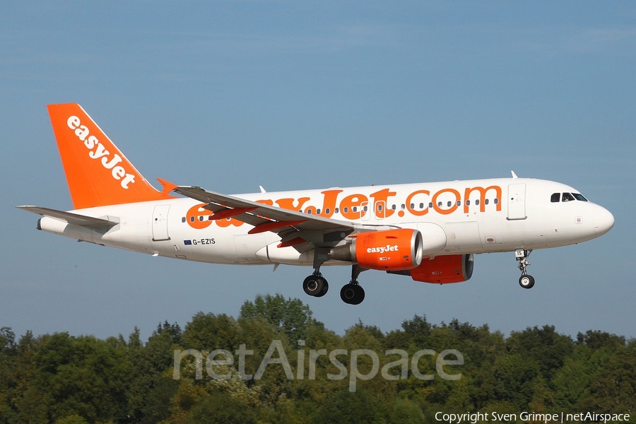 easyJet Airbus A319-111 (G-EZIS) | Photo 32548