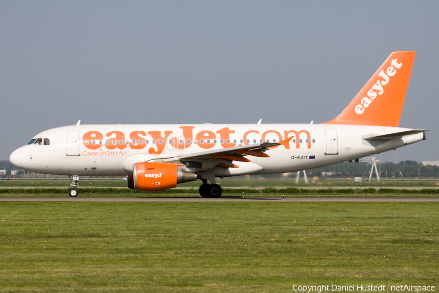 easyJet Airbus A319-111 (G-EZIT) | Photo 550794