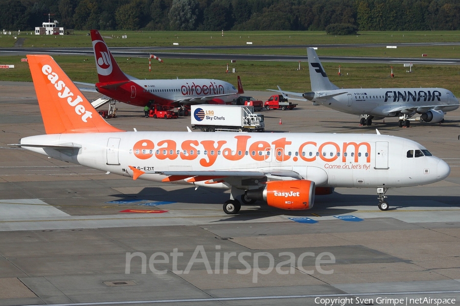 easyJet Airbus A319-111 (G-EZIT) | Photo 22342