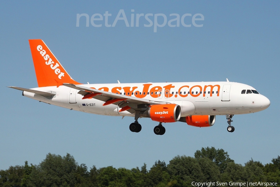 easyJet Airbus A319-111 (G-EZIT) | Photo 29740