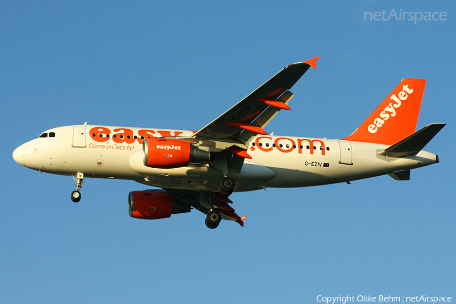 easyJet Airbus A319-111 (G-EZIV) | Photo 42323