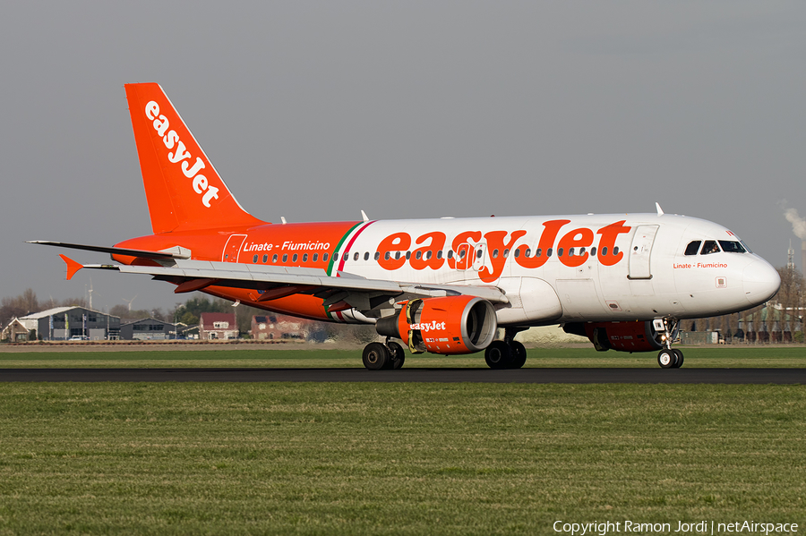 easyJet Airbus A319-111 (G-EZIW) | Photo 156776