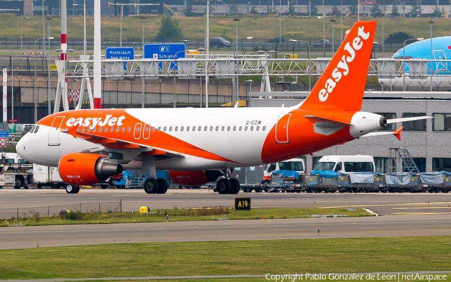 easyJet Airbus A319-111 (G-EZIW) | Photo 350456