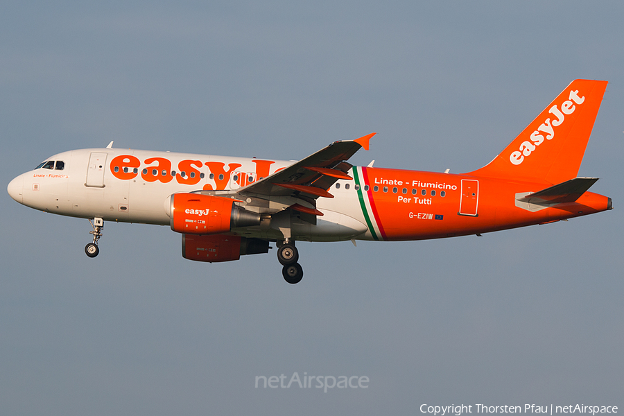 easyJet Airbus A319-111 (G-EZIW) | Photo 60852