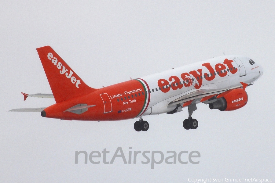 easyJet Airbus A319-111 (G-EZIW) | Photo 21814