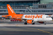 easyJet Airbus A319-111 (G-EZIW) at  Hamburg - Fuhlsbuettel (Helmut Schmidt), Germany