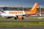 easyJet Airbus A319-111 (G-EZIW) at  Hamburg - Fuhlsbuettel (Helmut Schmidt), Germany