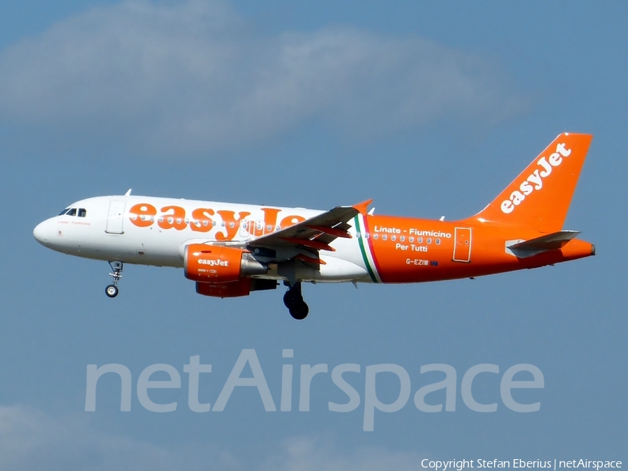 easyJet Airbus A319-111 (G-EZIW) | Photo 124791