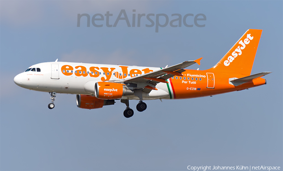 easyJet Airbus A319-111 (G-EZIW) | Photo 214929