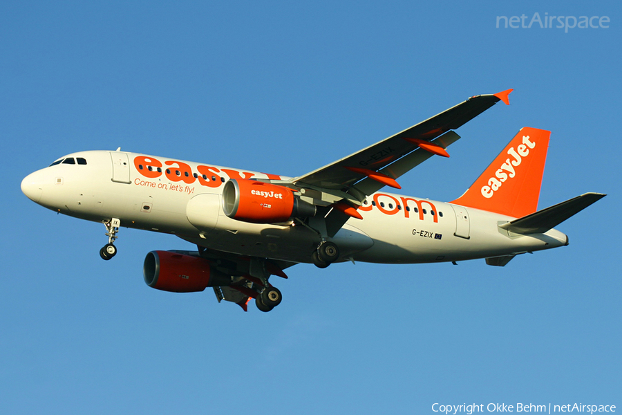 easyJet Airbus A319-111 (G-EZIX) | Photo 42324